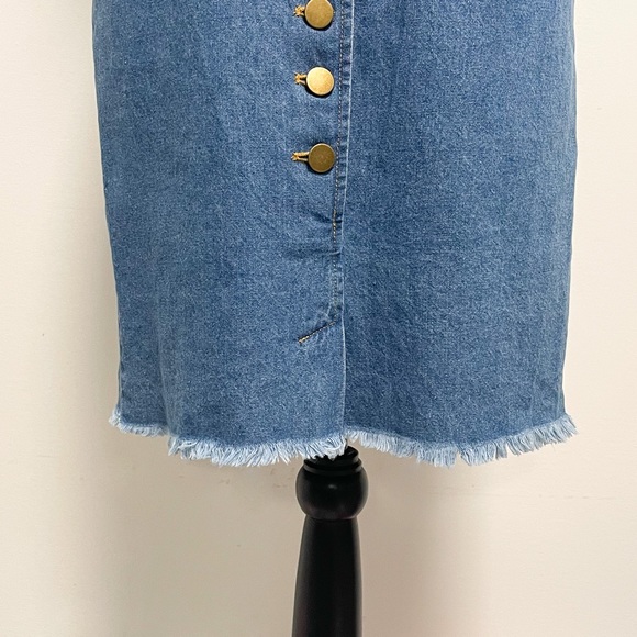 Skylar Madison Medium Wash Denim Cut Off Button Pinafore Dress Overall NWT Small - Picture 3 of 8
